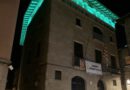 La façana de l’Ajuntament de Solsona s’il·luminarà aquest cap de setmana per la gent gran i els educadors socials