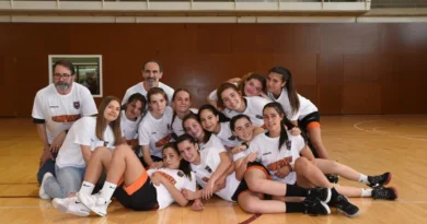 <strong>Les jugadores del cadet femení del Club Bàsquet Solsona es proclamen campiones de lliga</strong>