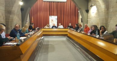 La compra de contenidors per a la nova recollida rural i la millora de camins, principals inversions del pressupost del Consell Comarcal per al 2025