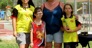 Toni Márquez, Marisa Díaz i Quirze Pellicer guanyen el Torneig de Cloenda de la Lliga Comarcal de Bitlles Catalanes Toni Márquez, Marisa Díaz i Quirze Pellicer guanyen el Torneig de Cloenda de la Lliga Comarcal de Bitlles Catalanes