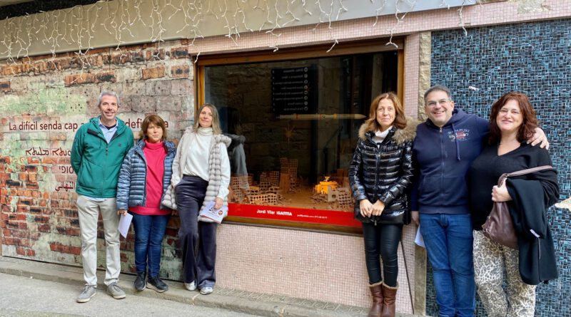 Solsona repartirà 650 euros entre els tres millors aparadors nadalencs Solsona repartirà 650 euros entre els tres millors aparadors nadalencs