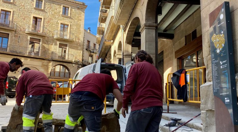 Sis nous efectius reforcen la brigada durant nou mesos per millorar l’espai urbà del nucli antic